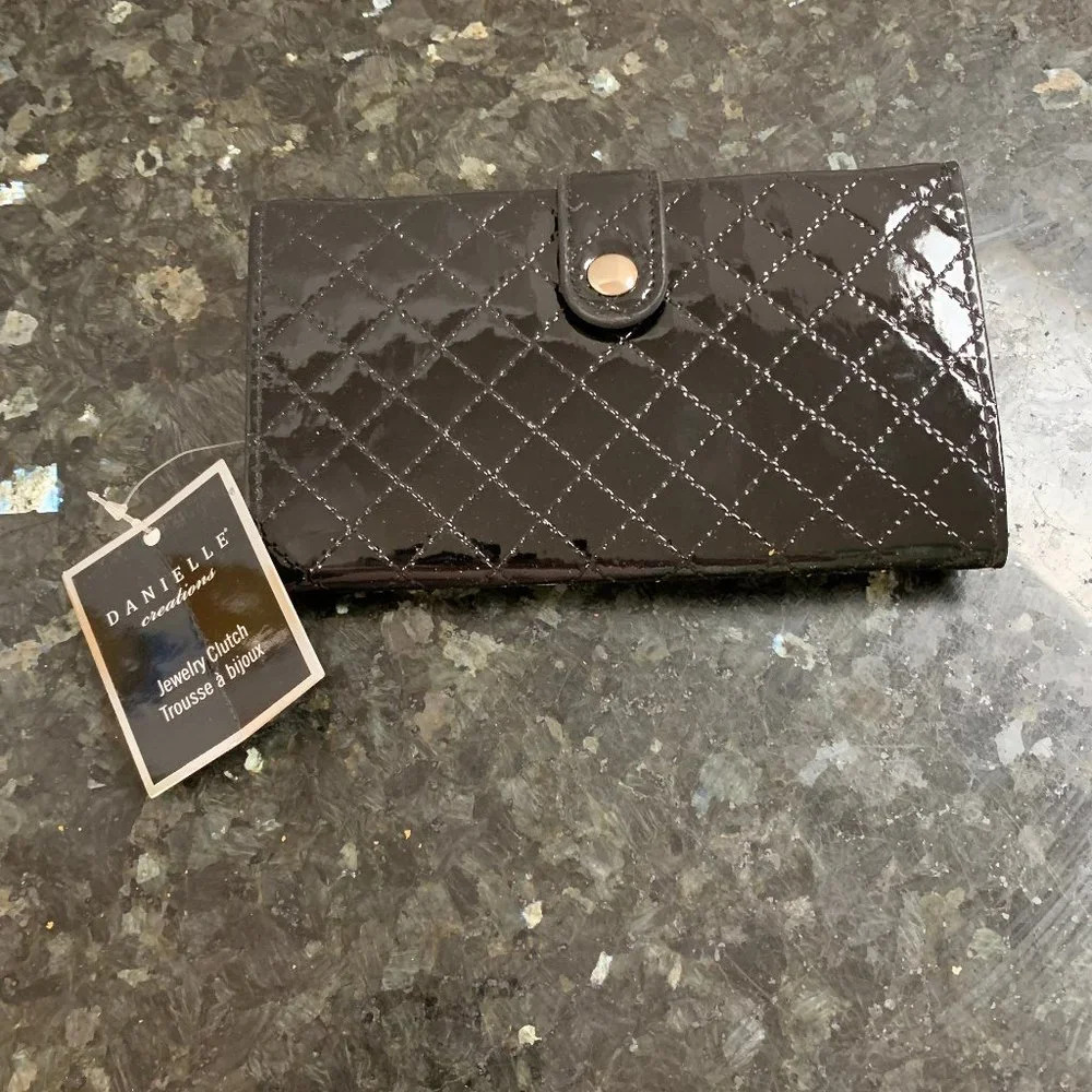 NWT Danielle Travel Black Jewelry Clutch
